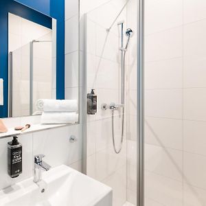 Zimmer mit zwei Einzelbetten
